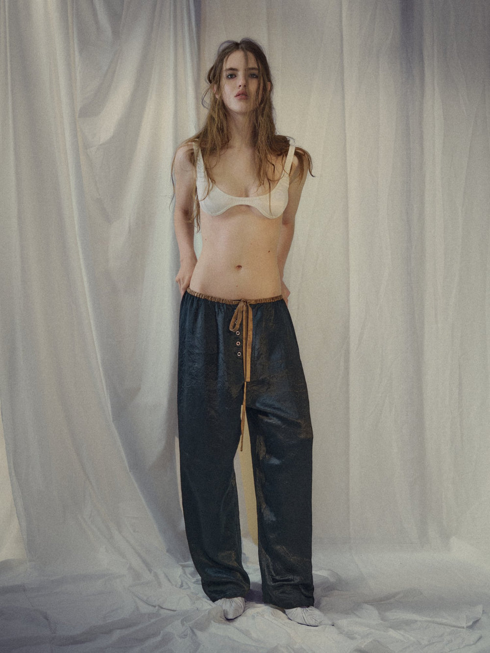 Satin pant with snaps
